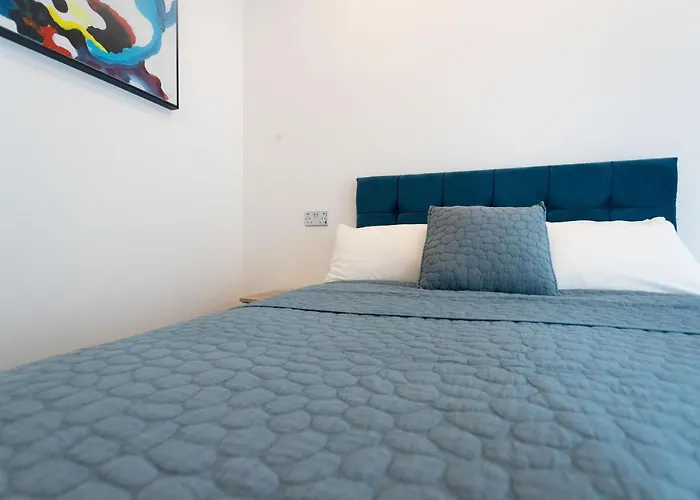 The Avenue Apartments